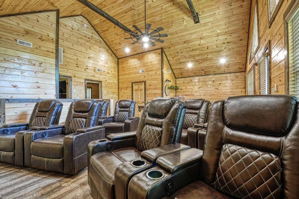 Adventure Retreat/Cabin/Pool+Hot Tub/Game Room+Theater Sevierville Extérieur photo