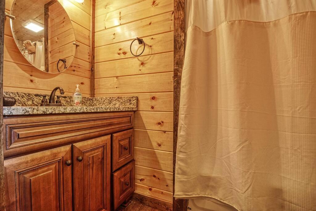 Adventure Retreat/Cabin/Pool+Hot Tub/Game Room+Theater Sevierville Extérieur photo