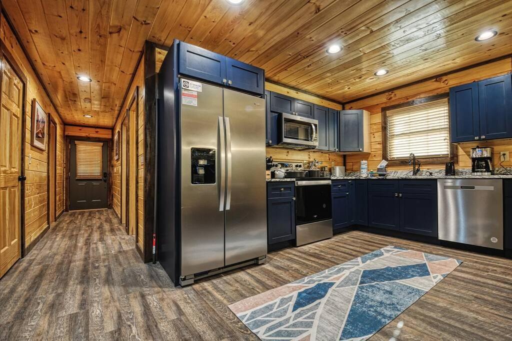 Adventure Retreat/Cabin/Pool+Hot Tub/Game Room+Theater Sevierville Extérieur photo