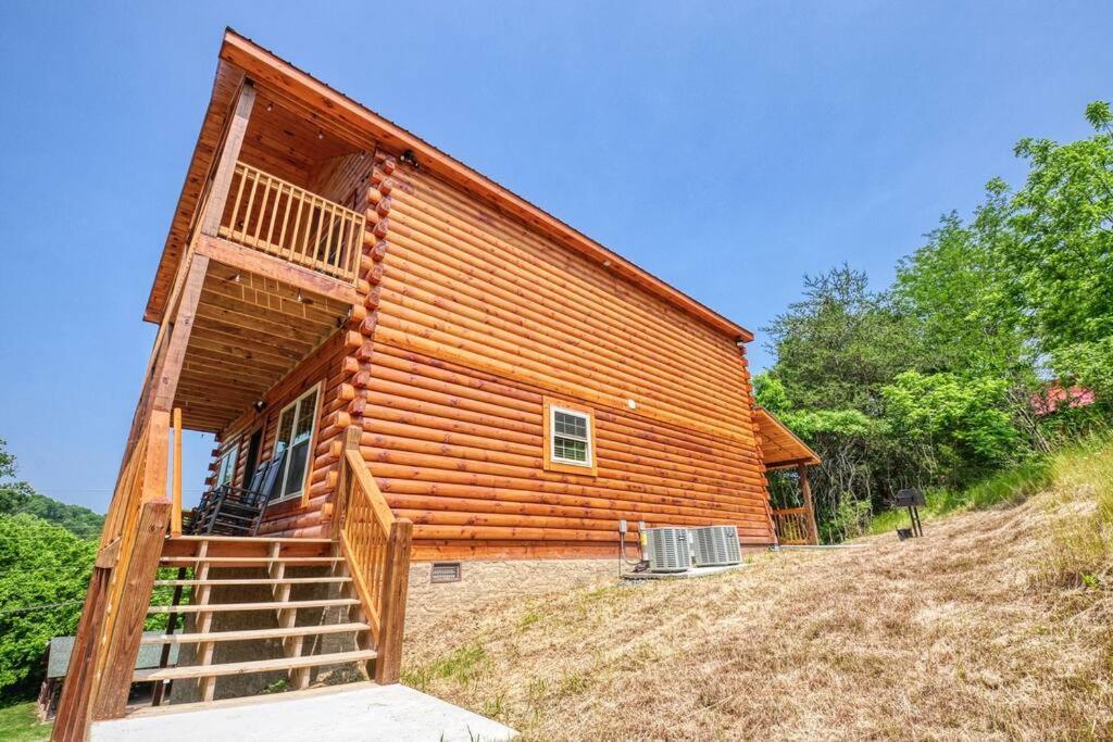 Adventure Retreat/Cabin/Pool+Hot Tub/Game Room+Theater Sevierville Extérieur photo