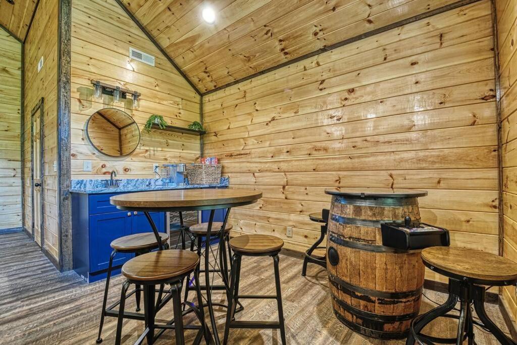 Adventure Retreat/Cabin/Pool+Hot Tub/Game Room+Theater Sevierville Extérieur photo