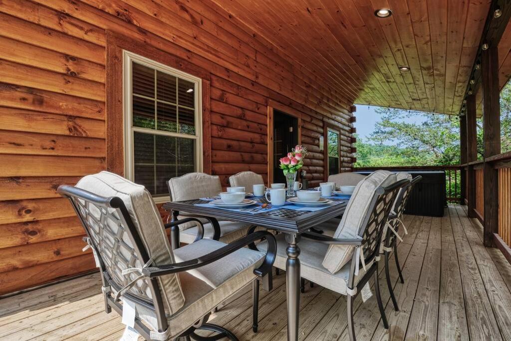 Adventure Retreat/Cabin/Pool+Hot Tub/Game Room+Theater Sevierville Extérieur photo